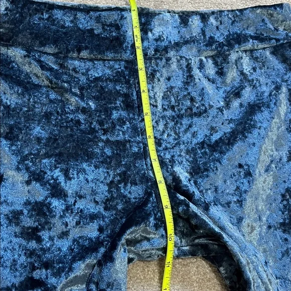 HUE Slate Blue Crushed Velvet Leggings Large NWT - Picture 5 of 8